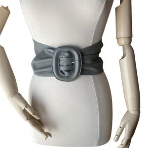 SUZI ROHER | Gray Wide Leather Statement Belt Textured Buckle Sz S NWOT | Canada